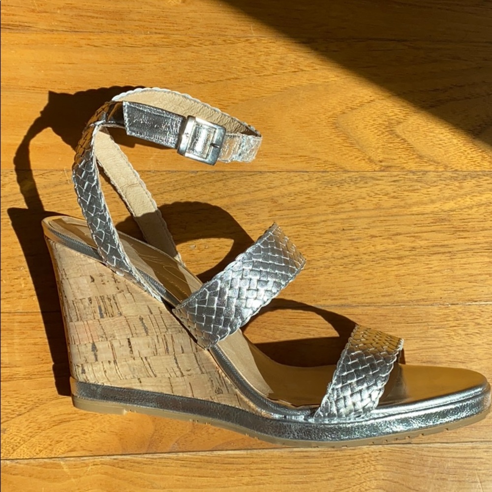 Donald Pliner sandals - Picture 15 of 16